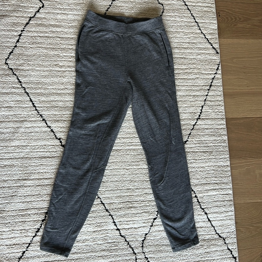 Lululemon Jogger with Zipper pockets